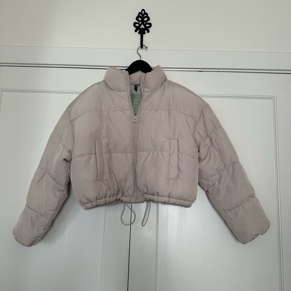 H&M Women's Soft Gray Puffer Jacket